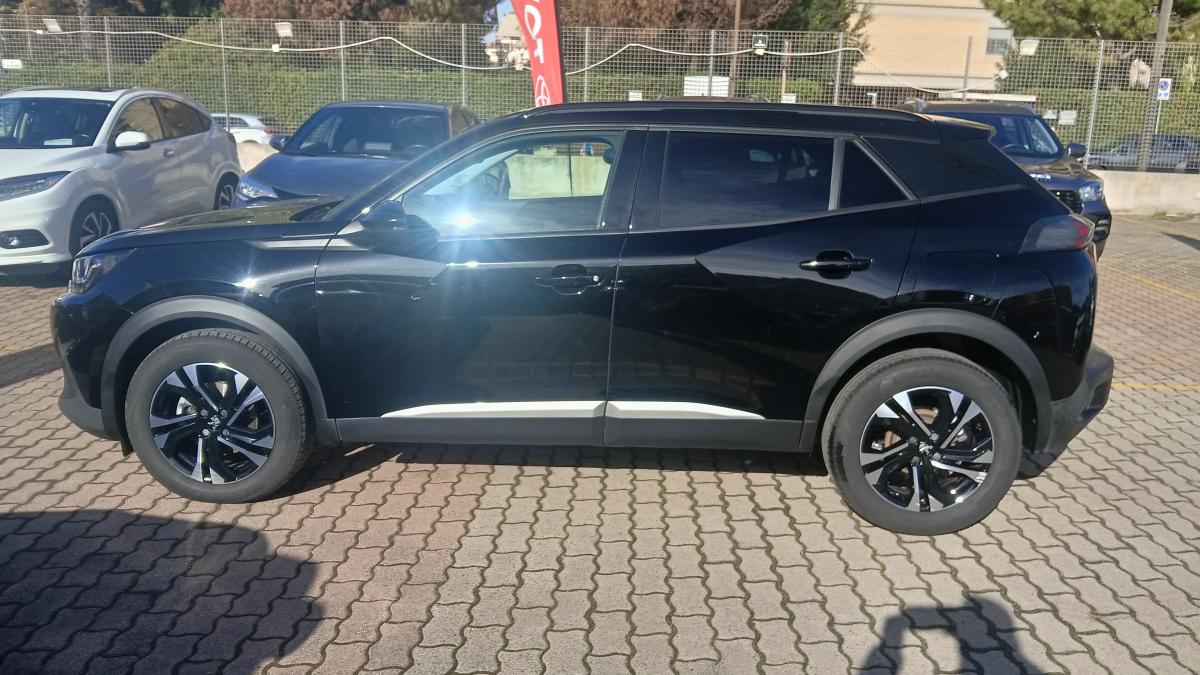 Peugeot 2008 1.5 BlueHDi 110 Allure 5 Porte